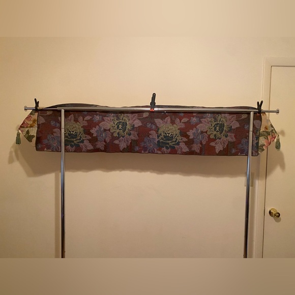 Vintage Rose Floral Tapestry Table Runner 70" x 13"  Linen Blend - Picture 7 of 9